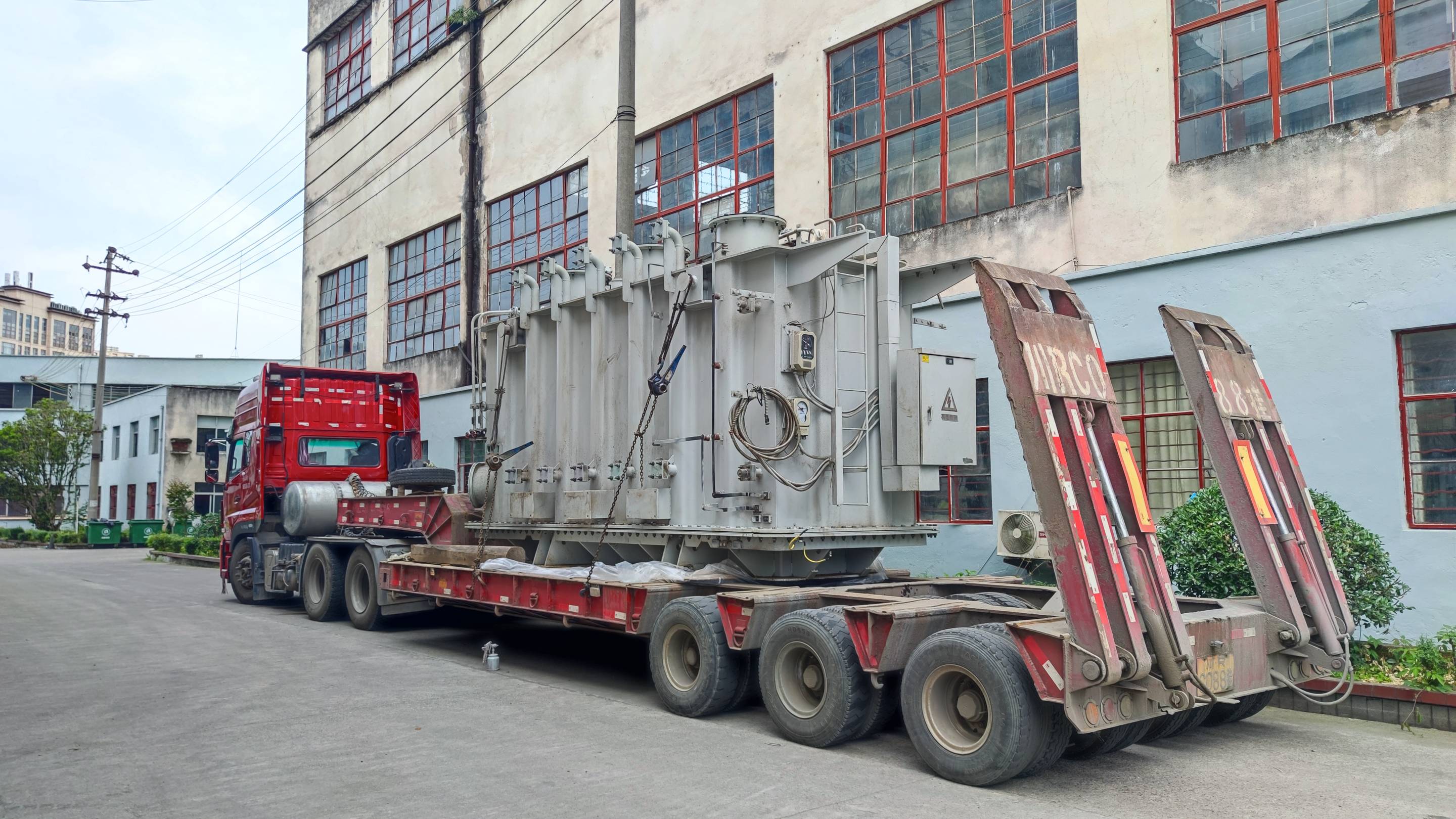 万兴环保40000-110修理完毕装车_压缩.jpg